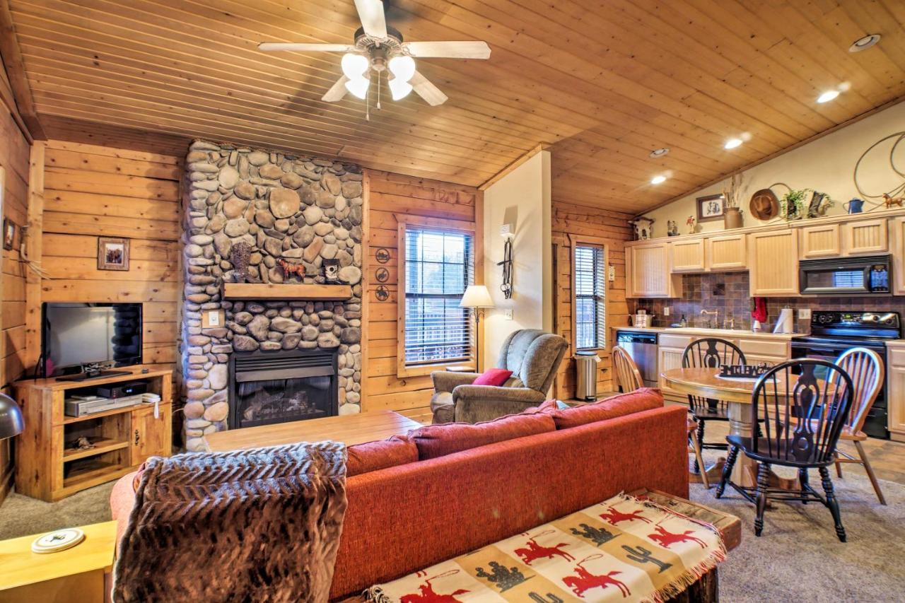 Cabin-Style Studio Right Off The Branson Strip! Apartment Екстериор снимка