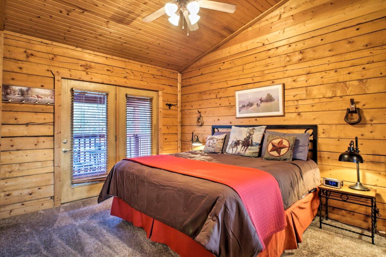 Cabin-Style Studio Right Off The Branson Strip! Apartment Екстериор снимка