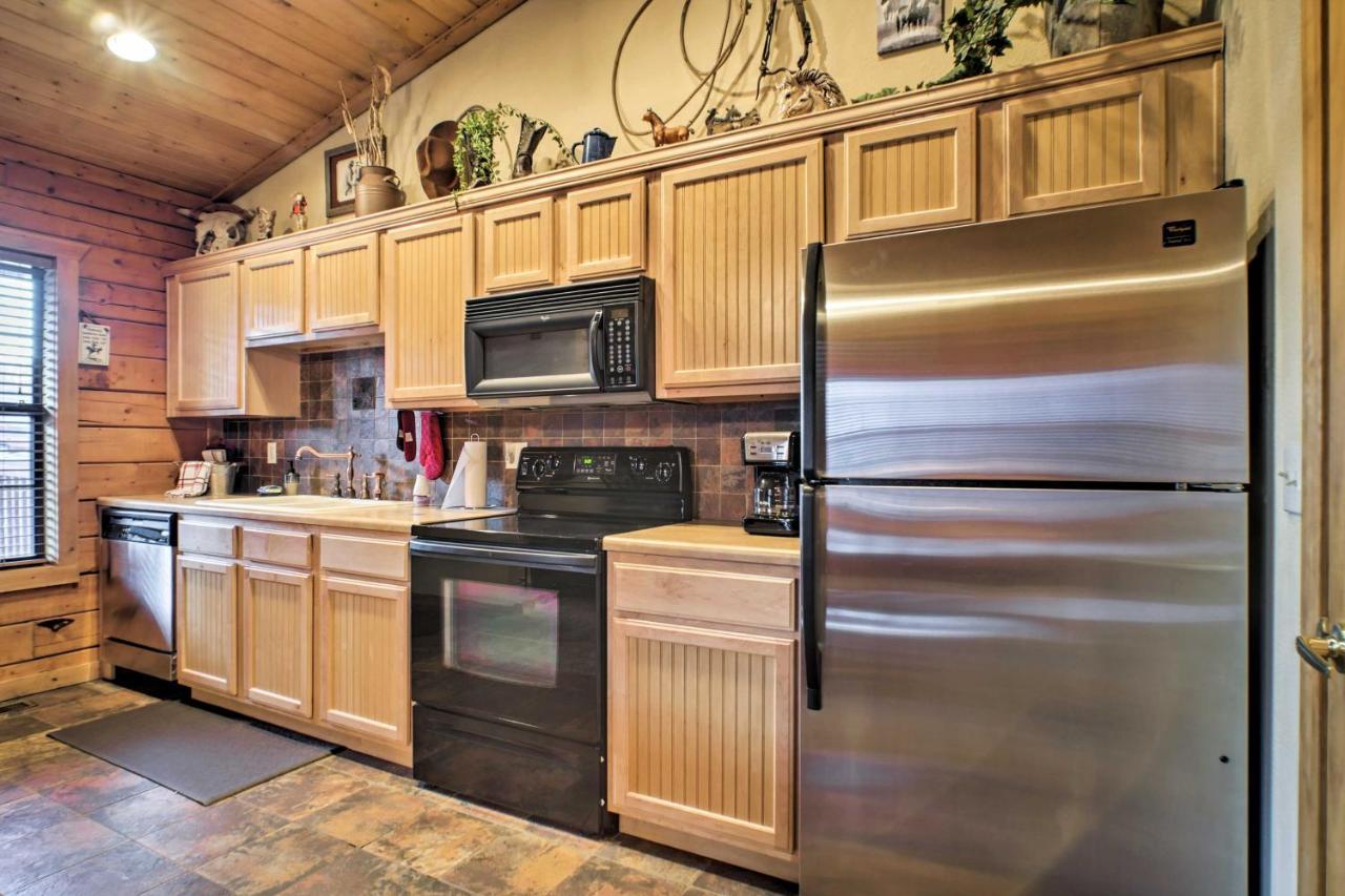 Cabin-Style Studio Right Off The Branson Strip! Apartment Екстериор снимка