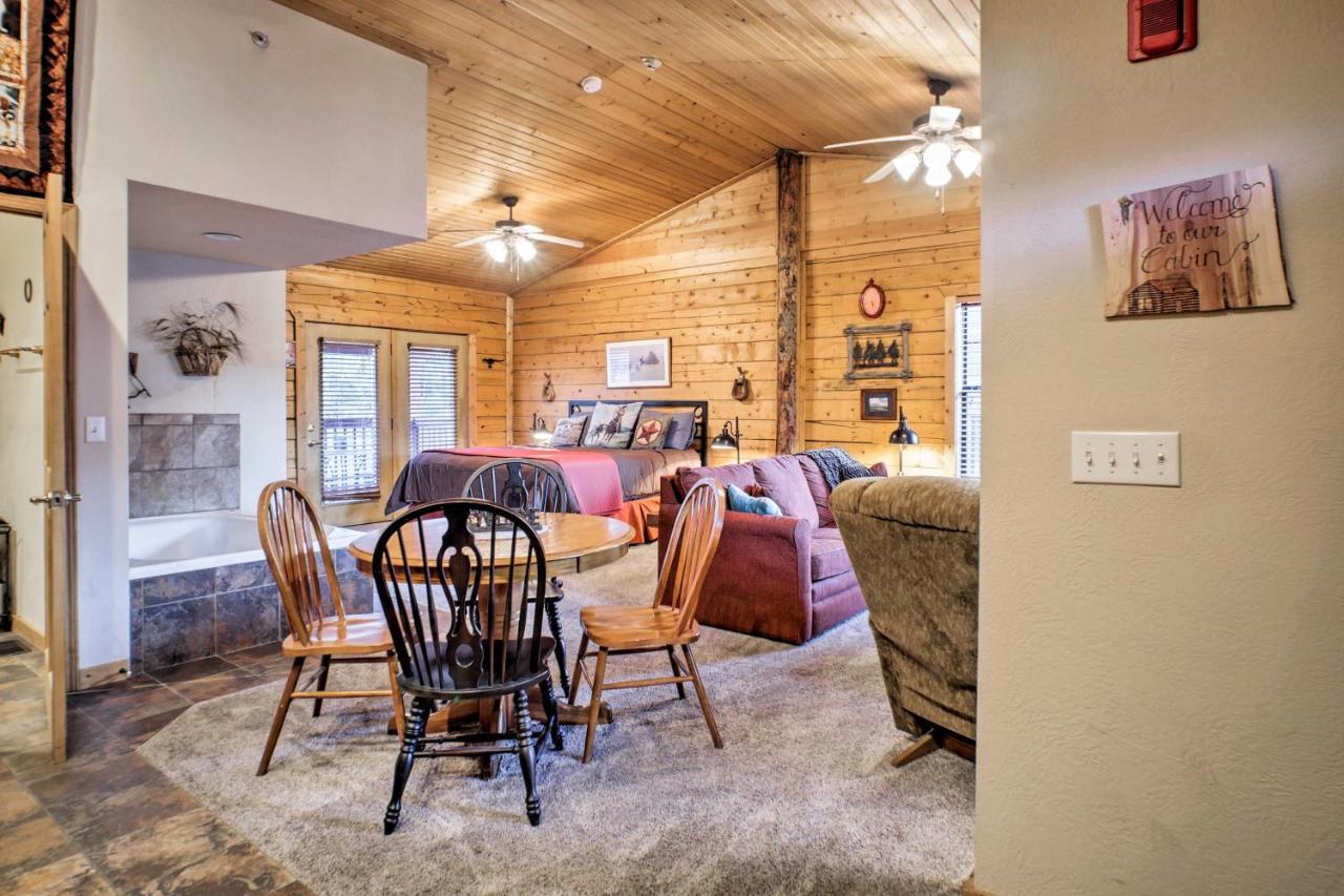 Cabin-Style Studio Right Off The Branson Strip! Apartment Екстериор снимка