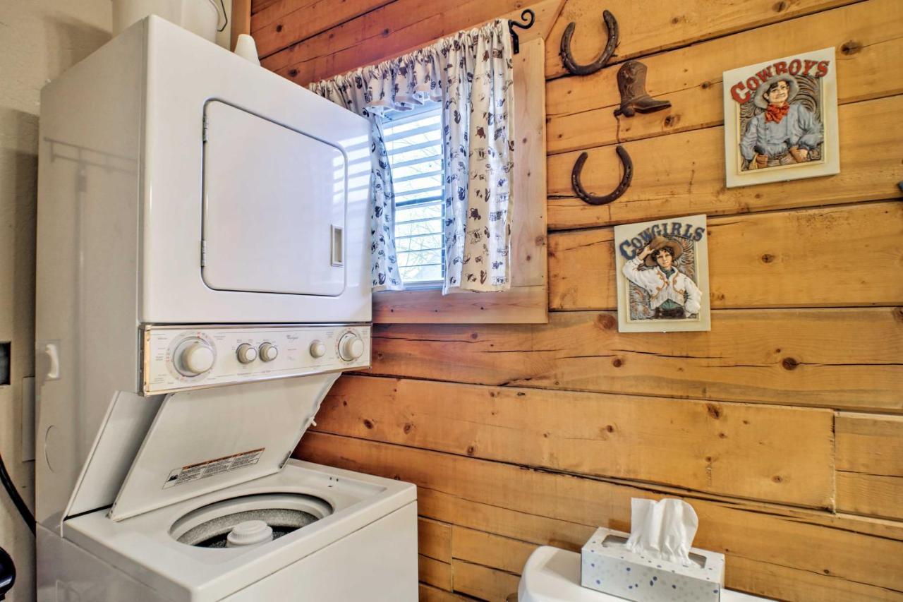 Cabin-Style Studio Right Off The Branson Strip! Apartment Екстериор снимка