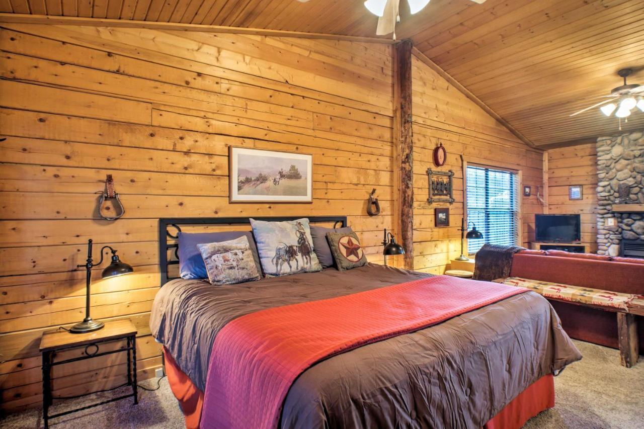 Cabin-Style Studio Right Off The Branson Strip! Apartment Екстериор снимка