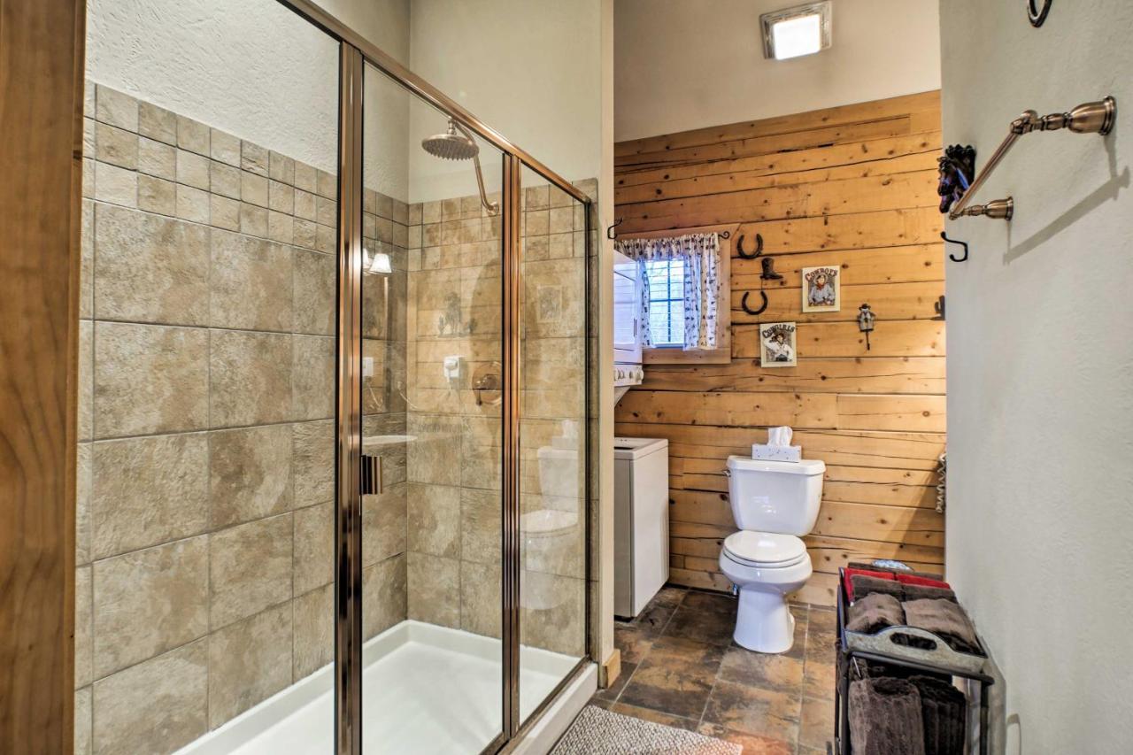 Cabin-Style Studio Right Off The Branson Strip! Apartment Екстериор снимка
